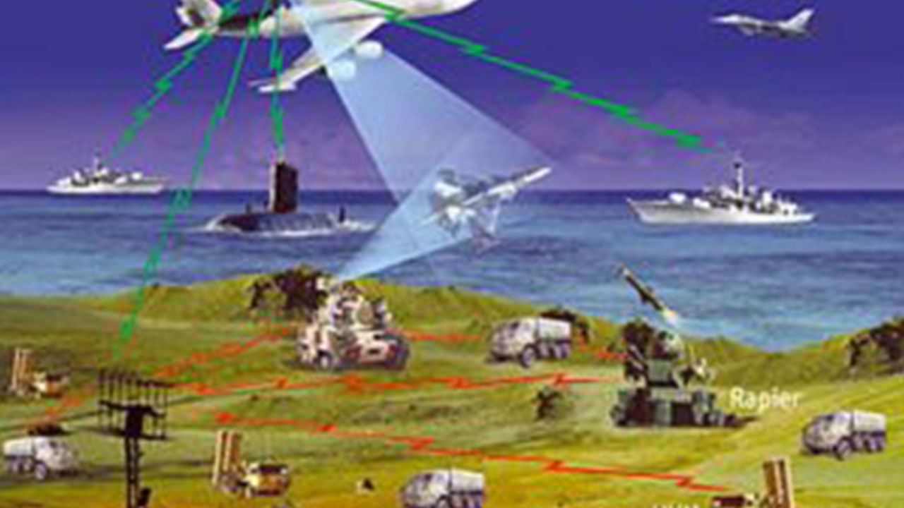 Foto - Türk savaş gemisindeki o silah, Fransız gemisini kör etti: Rotayı şaşırıp acele koduyla kaçtılar