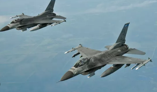 Foto - Türk savaş uçakları UFO'ları kovaladı! Evet yanlış duymadınız... Havada savaş çıktı