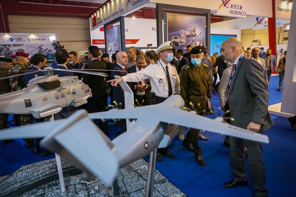 Foto - Türk savunma sanayi komşuyu salladı