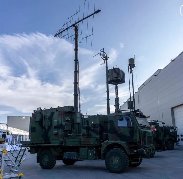 Foto - Türk Savunma Sanayii göz kamaştırdı! 32 dev adım: ASELSAN, ROKETSAN, BAYKAR, TUSAŞ! Bayraktar İHA'lar