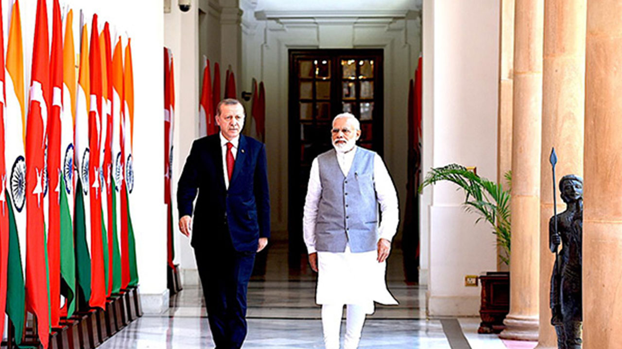 Foto - Türk SİHA'larını vurmayı düşünüyorlardı! Flaş açıklamayı yaptılar: Sürtüşmeyi bırakıp anlaşalım