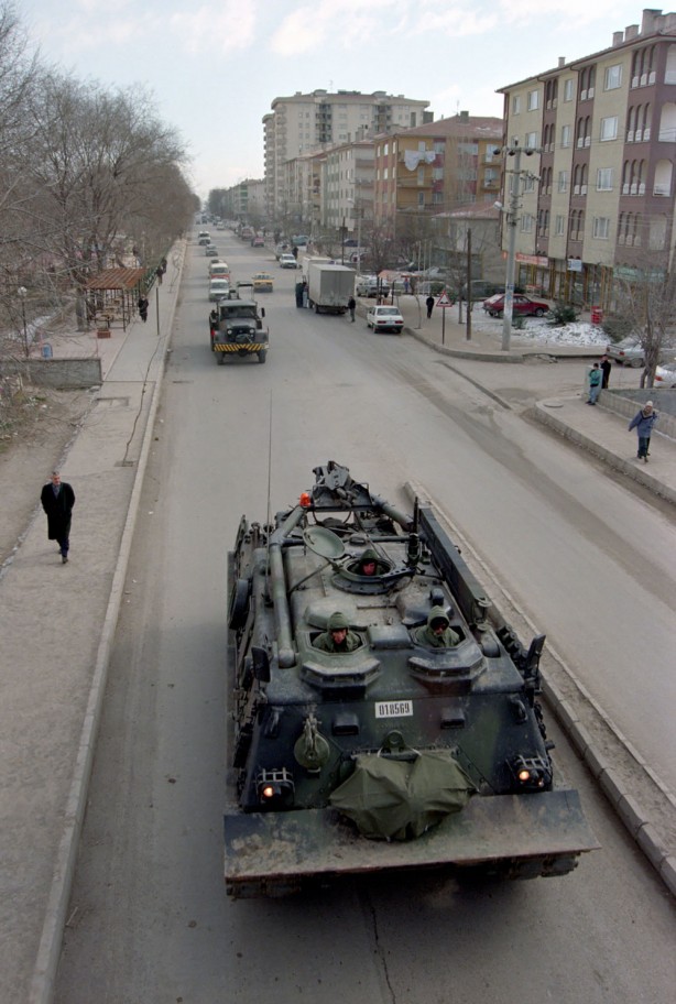 Foto - Türk siyasi tarihinin kara lekesi... Bu kareleri unutma unutturma!