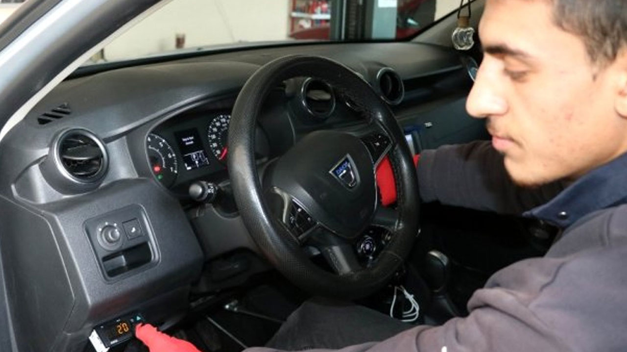 Foto - Türk usta suyla çalışan otomobil yaptı: 100 kilometrede 5 lira yakıyor