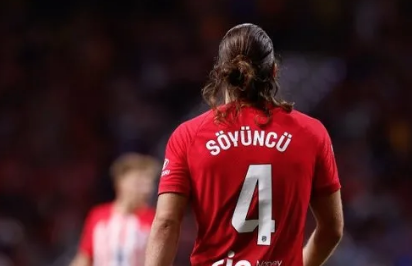 Foto - Türk yıldızını satın almak istiyorlar! Apar topar geri çağrılacak mı? Fenerbahçeliler bu sefer dizlerini dövecek…