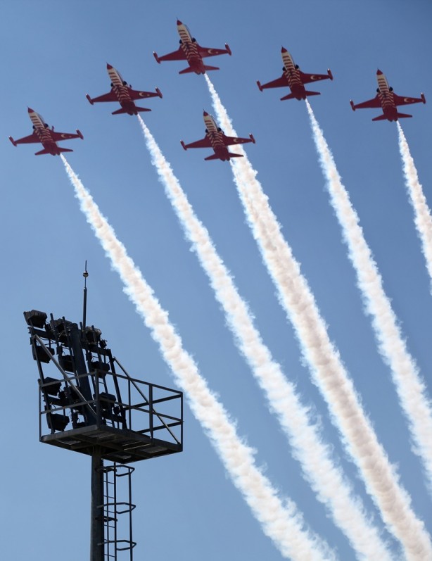 Foto - Türk Yıldızları Erzincan semalarında