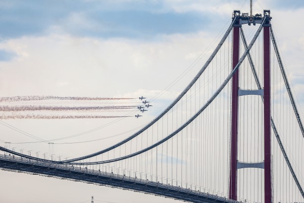 Foto - Türk Yıldızları nefes kesti! 1915 Çanakkale Köprüsü’nde muhteşem gösteri