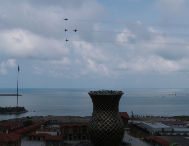 Foto - Türk Yıldızları Rize semalarında uçtu!