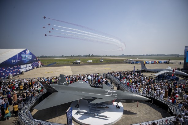 Foto - Türk Yıldızları TEKNOFEST'te nefes kesti