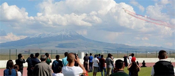 Foto - Türk Yıldızları'ndan inanılmaz gösteri