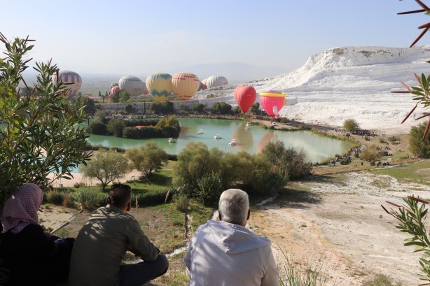 Foto - Türk Yıldızları’ndan Pamukkale'de gösteri uçuşu