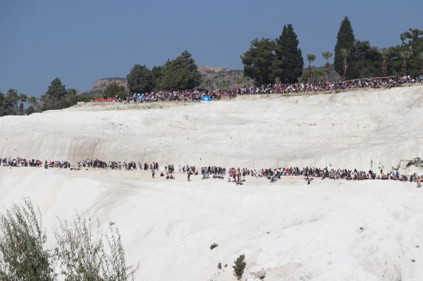 Foto - Türk Yıldızları’ndan Pamukkale'de gösteri uçuşu