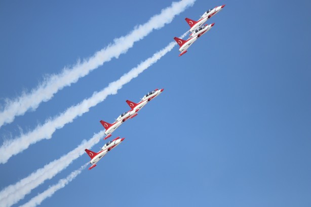 Foto - Türk Yıldızları’ndan Pamukkale'de gösteri uçuşu