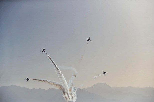 Foto - Türk Yıldızları’ndan Pamukkale'de gösteri uçuşu