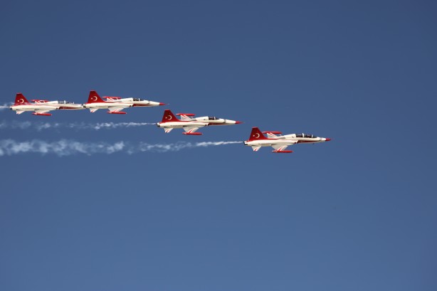 Foto - Türk Yıldızları’ndan Pamukkale'de gösteri uçuşu