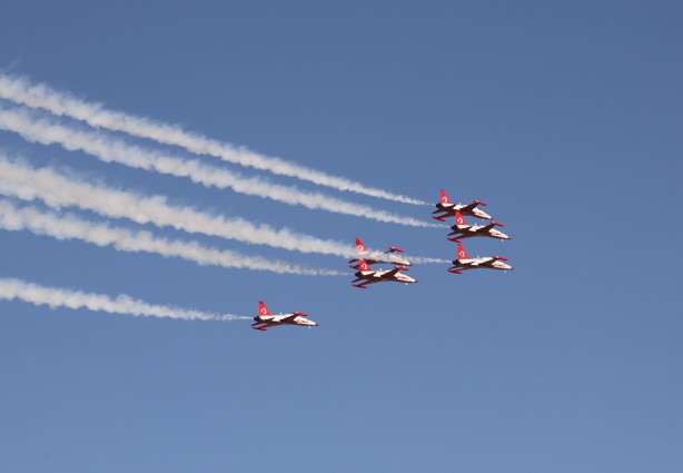 Foto - Türk Yıldızları’ndan Pamukkale'de gösteri uçuşu
