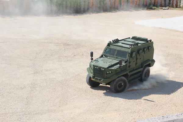 Foto - Türk zırhlı muharebe aracı "Hızır" Afrika yolunda