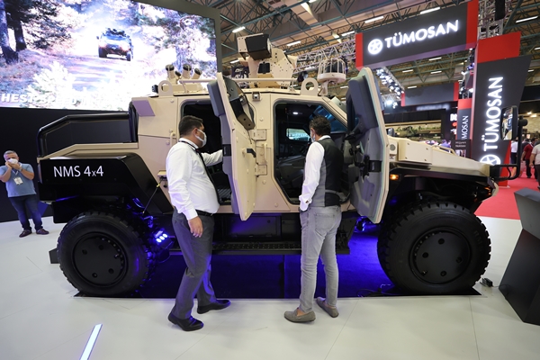 Foto - Türk zırhlısını almak için sıraya girdiler