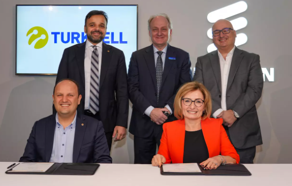 Foto - Turkcell'den Elon Musk'ı bile şaşırtacak tarihi hamle! Dünya devi ile anlaşıldı