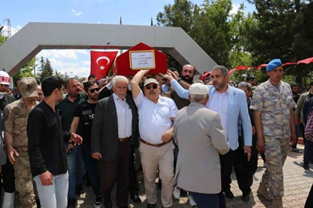 Foto - Türkiye 5 şehidini gözyaşlarıyla uğurladı