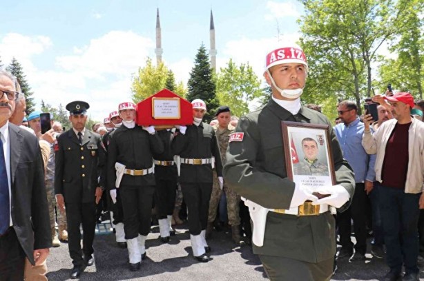 Foto - Türkiye 5 şehidini gözyaşlarıyla uğurladı