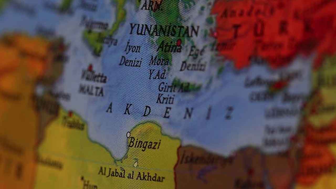 Foto - 'Türkiye adalarımızı elimizden alacak! 12 uçak için anlaştılar'