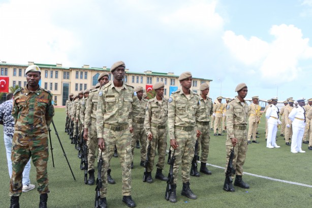 Foto - Türkiye, Afrika ülkelerini desteklemeye devam ediyor! Eğitilen subaylar göreve başladı