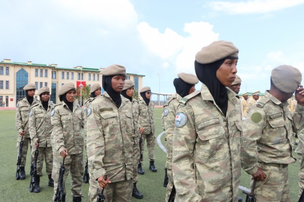 Foto - Türkiye, Afrika ülkelerini desteklemeye devam ediyor! Eğitilen subaylar göreve başladı