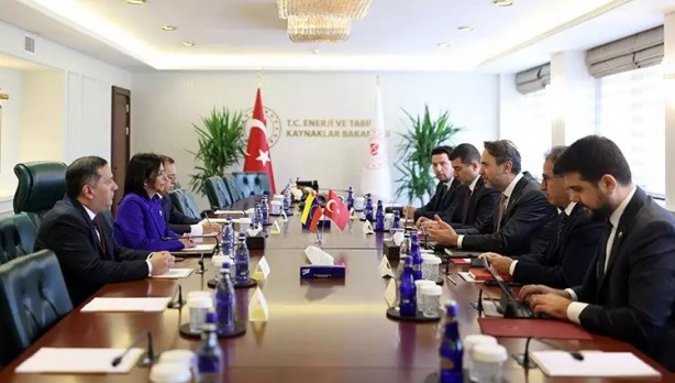 Foto - Türkiye akaryakıtın sudan ucuza satıldığı ülkeyle anlaştı! Dev petrol ve doğalgaz imzası