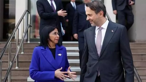 Foto - Türkiye akaryakıtın sudan ucuza satıldığı ülkeyle anlaştı! Dev petrol ve doğalgaz imzası