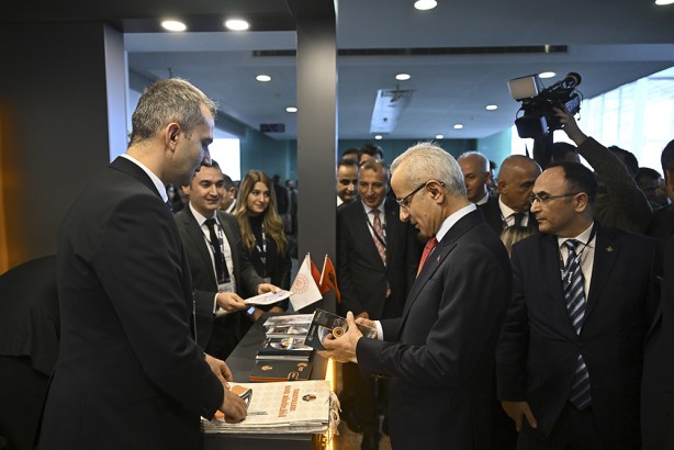 Foto - Türkiye akıllı ulaşım sistemlerini yaygınlaştırıyor! 2035'te her iki araçtan biri elektrikli olacak!