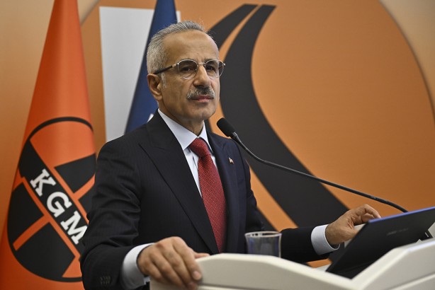 Foto - Türkiye akıllı ulaşım sistemlerini yaygınlaştırıyor! 2035'te her iki araçtan biri elektrikli olacak!