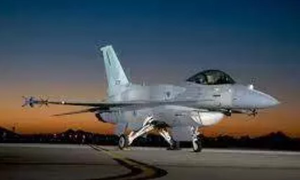 Foto - Türkiye almak üzere! Hangisi daha güçlü? F-16 mı yoksa Eurofighter mı?