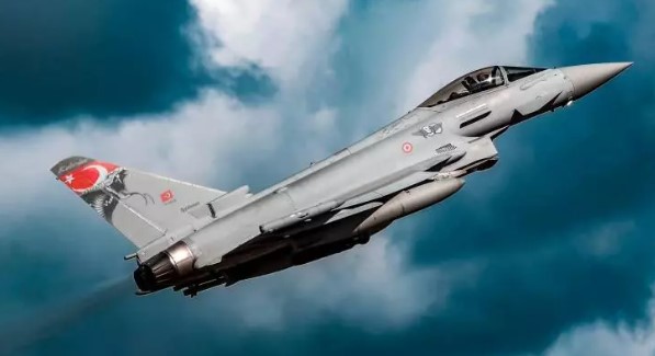 Foto - Türkiye almak üzere! Hangisi daha güçlü? F-16 mı yoksa Eurofighter mı?