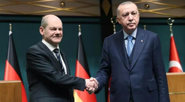 Foto - Türkiye almak üzere! Hangisi daha güçlü? F-16 mı yoksa Eurofighter mı?