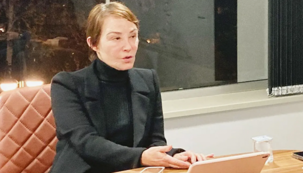 Foto - Türkiye Aslı Baykal’ın sözlerini konuşuyor! "Herkes Berat Albayrak’a teşekkür etmeli"