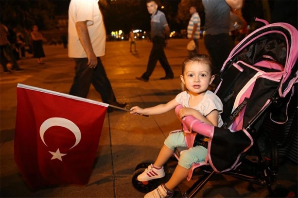 Foto - Türkiye Başkan'dan gelecek ikinci bir emre kadar meydanlarda!