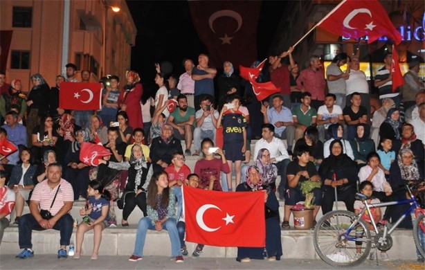 Foto - Türkiye Başkan'dan gelecek ikinci bir emre kadar meydanlarda!