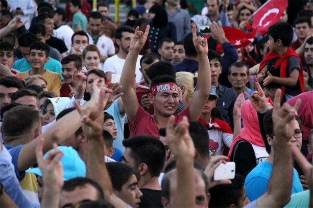 Foto - Türkiye Başkan'dan gelecek ikinci bir emre kadar meydanlarda!