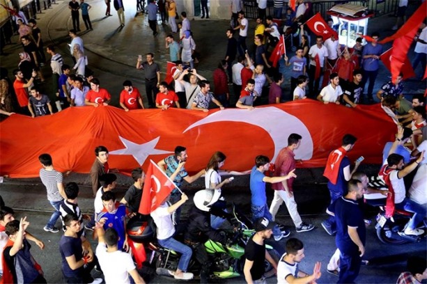 Foto - Türkiye Başkan'dan gelecek ikinci bir emre kadar meydanlarda!