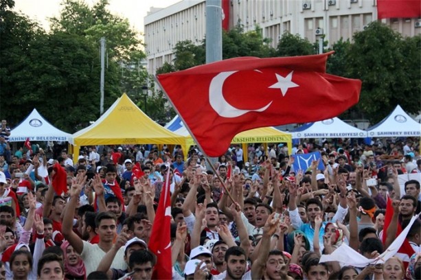 Foto - Türkiye Başkan'dan gelecek ikinci bir emre kadar meydanlarda!