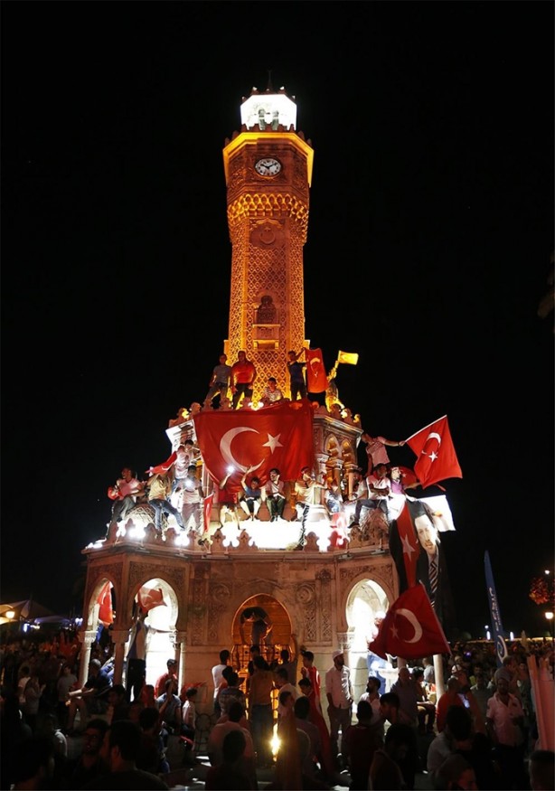 Foto - Türkiye Başkan'dan gelecek ikinci bir emre kadar meydanlarda!