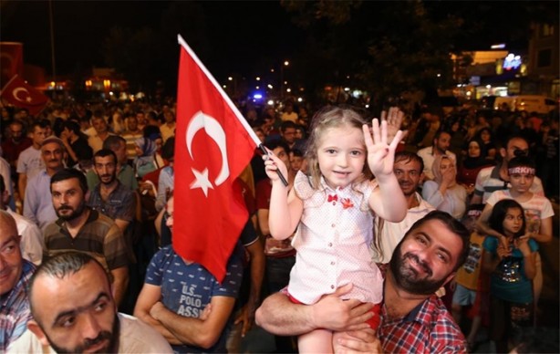 Foto - Türkiye Başkan'dan gelecek ikinci bir emre kadar meydanlarda!