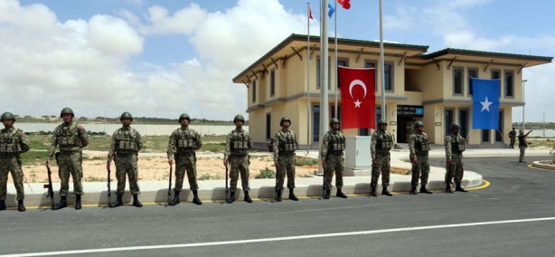 Foto - Türkiye bir ülkede daha kaybedilen savaşı tersine çevirdi! Dünya Türkiye'nin desteğini konuşuyor