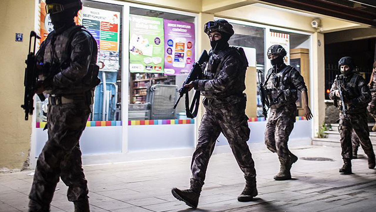 Foto - Türkiye bu büyük operasyonla çalkalanıyor! Az önce açıklama geldi: Tarihe not düşecek kadar önemliydi