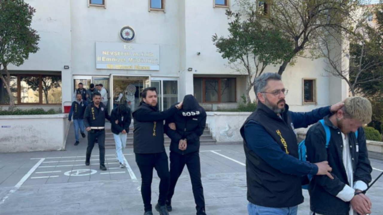 Foto - Türkiye, bu "jigolo" operasyonunu konuşuyor! Bakın o şerefsizliğin arkasından kim çıktı