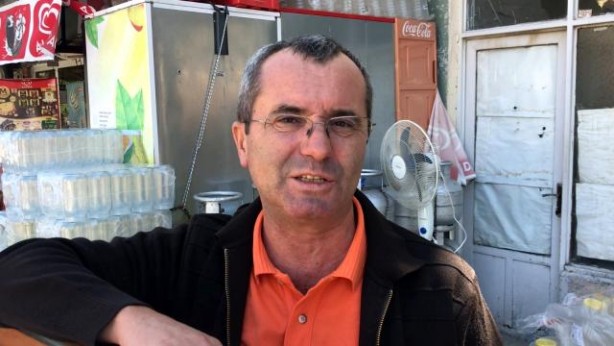 Foto - Türkiye bu kuyumcuyu konuşuyor! Simit satar gibi altın satıyor