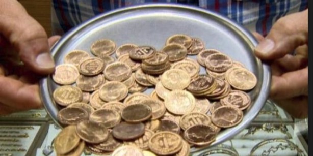 Türkiye bu kuyumcuyu konuşuyor! Simit satar gibi altın satıyor