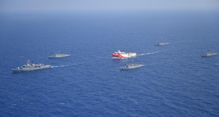 Foto - Türkiye çok sıkıntılı bölgede petrol ve doğalgaz arayacak! Savaş gemileri yola çıkıyor