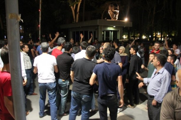 Foto - Türkiye darbeye karşı durdu!