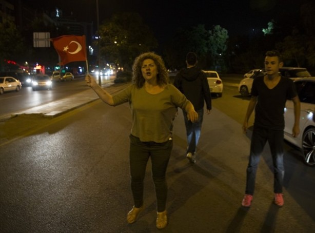 Foto - Türkiye darbeye karşı durdu!